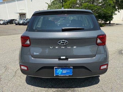 New 2025 Hyundai Venue SE image 10