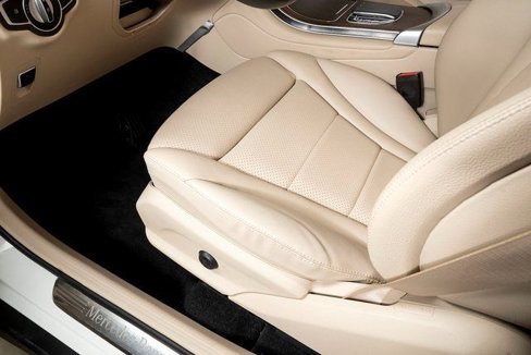 Used 2022 Mercedes-Benz GLC 300 4MATIC w/ Premium Package Lite image 19