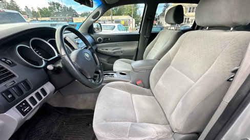 Used 2006 Toyota Tacoma PreRunner image 24