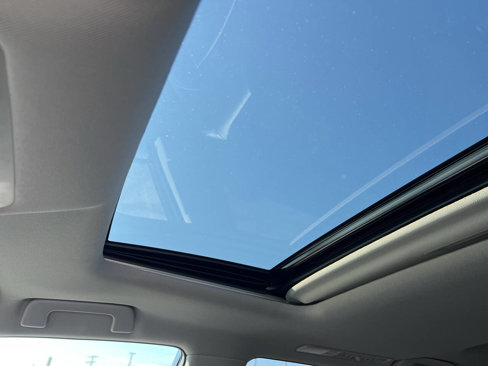 Used 2019 Toyota Highlander XLE image 18