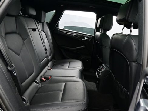 Certified 2021 Porsche Macan S image 19