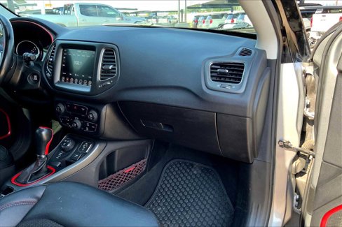 Used 2020 Jeep Compass Trailhawk image 18