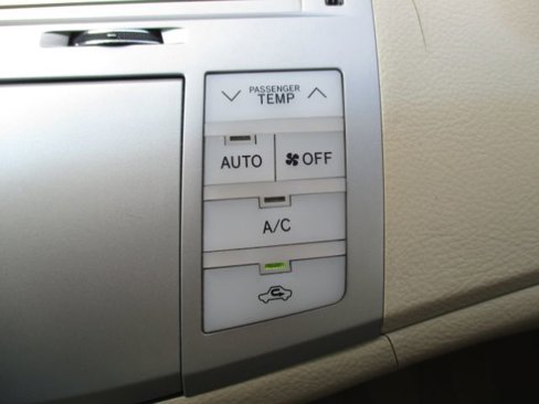 Used 2009 Toyota Avalon XLS image 40