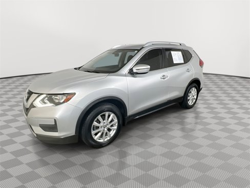 Used 2017 Nissan Rogue SV image 4