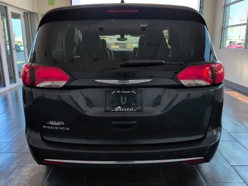 Used 2020 Chrysler Pacifica Touring-L Plus image 6