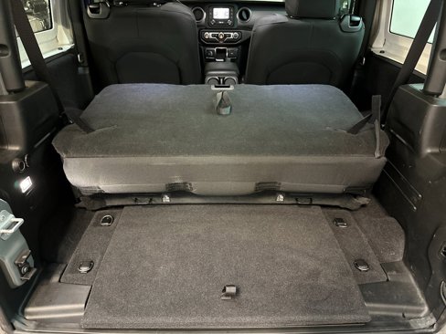Certified 2021 Jeep Wrangler Sport image 14