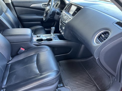 Used 2018 Nissan Pathfinder SL image 27