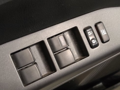 Used 2018 Toyota RAV4 LE image 27