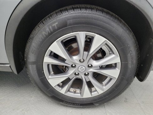 Used 2017 Nissan Murano S w/ Navigation Package image 31