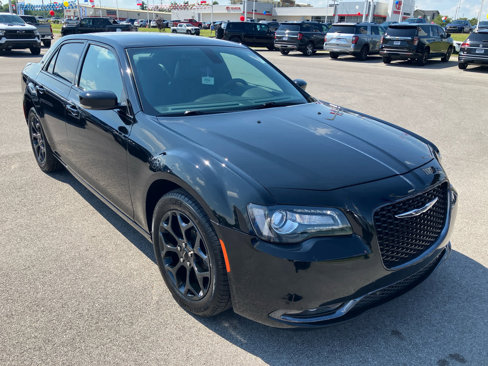 Used 2017 Chrysler 300 S w/ 300S Premium Group 2 image 1