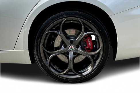 Used 2018 Alfa Romeo Giulia Ti Sport w/ Quick Order Package 22S Sport image 32