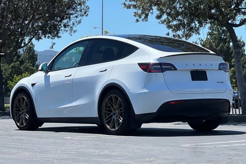 Used 2021 Tesla Model Y Performance image 6