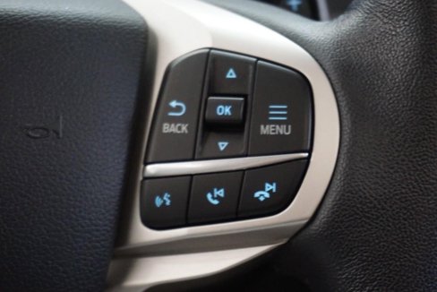 Used 2021 Ford Explorer XLT image 40