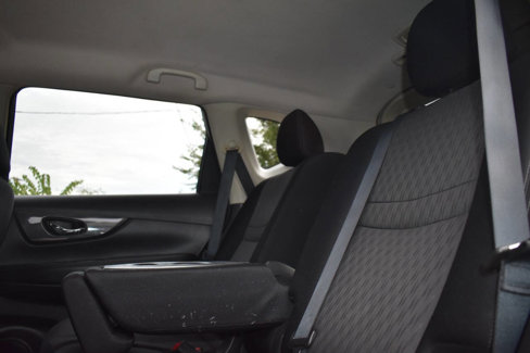Used 2017 Nissan Rogue SV image 41