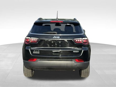 Used 2022 Jeep Compass Latitude image 6
