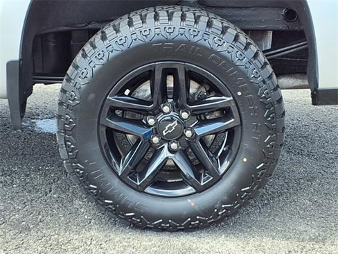 Used 2019 Chevrolet Silverado 1500 LT Trail Boss image 8