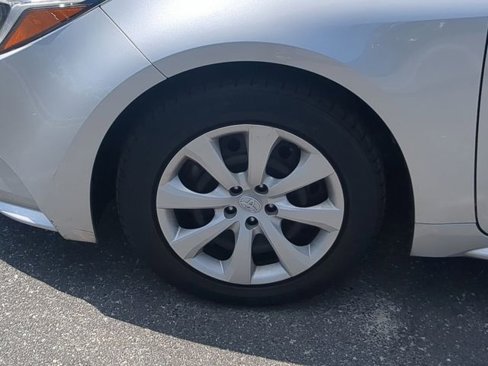 Used 2024 Toyota Corolla LE image 12