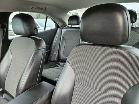 Used 2015 Chevrolet Malibu LT image 17