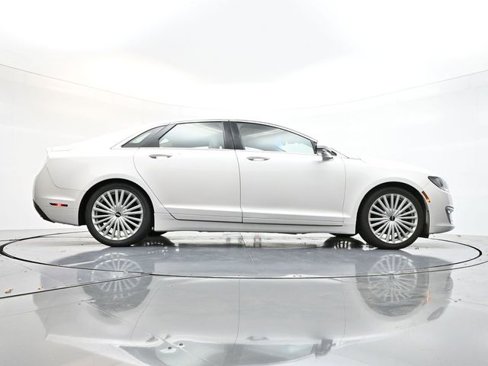 Used 2017 Lincoln MKZ Reserve w/ Climate Package image 43