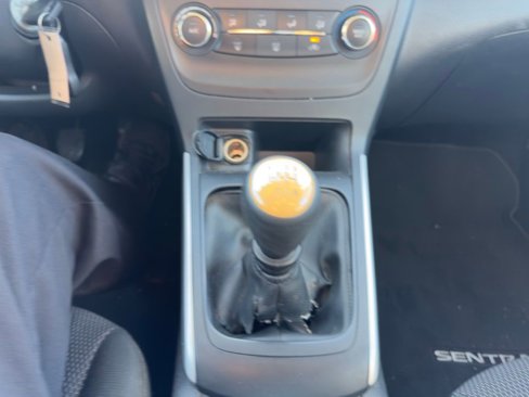 Used 2019 Nissan Sentra S image 10