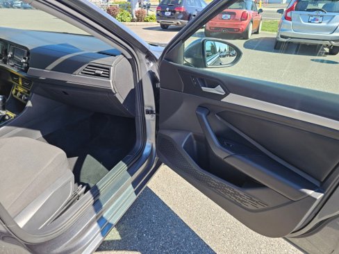 Used 2019 Volkswagen Jetta S w/ Driver Assistance Package image 10