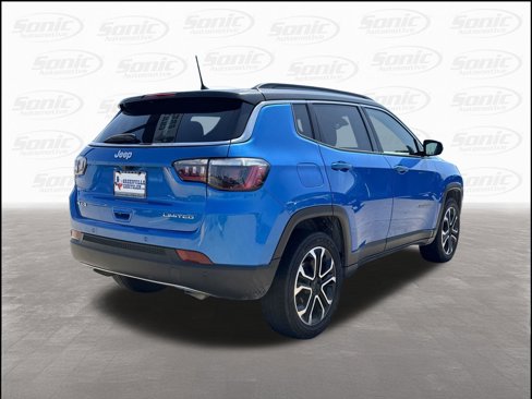 Used 2023 Jeep Compass Limited image 8