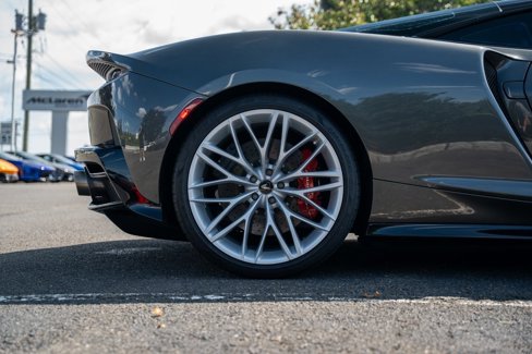 Used 2022 McLaren GT image 20