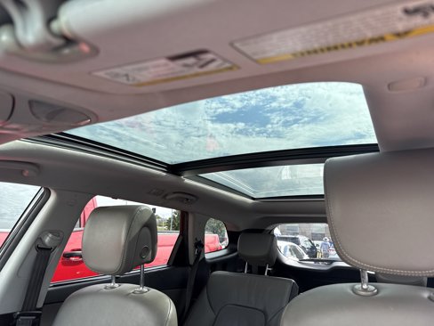 Used 2014 Hyundai Santa Fe GLS image 17