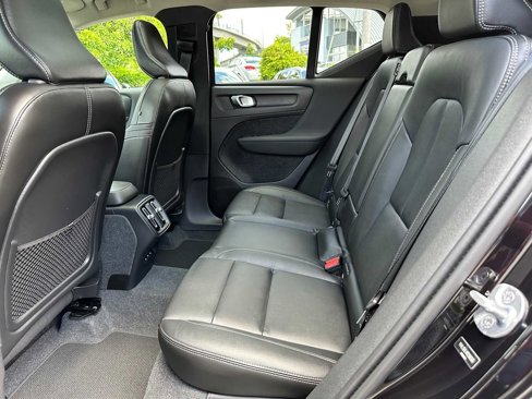 Used 2024 Volvo XC40 B5 Plus w/ Climate Package image 16