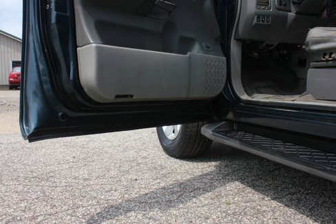 Used 2004 Nissan Armada LE w/ (SR2) Sunroof Pkg (LE) image 43