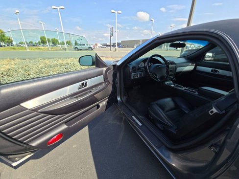 Used 2003 Ford Thunderbird image 12