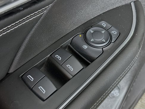 Used 2023 Buick Envision Preferred image 17