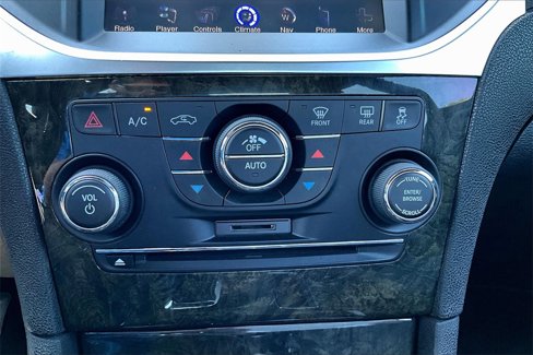 Used 2013 Chrysler 300 C image 31