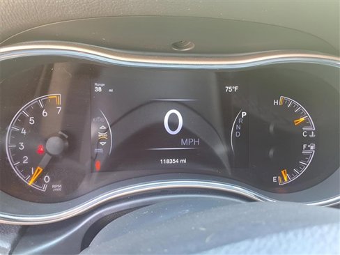 Used 2017 Jeep Grand Cherokee Laredo w/ Quick Order Package 23E image 16