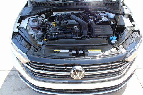 Certified 2024 Volkswagen Jetta Sport image 28
