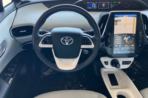 Used 2018 Toyota Prius image 14