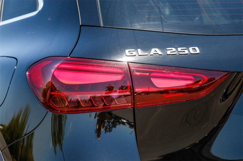 Used 2025 Mercedes-Benz GLA 250 4MATIC image 8