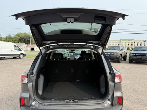 Certified 2022 Ford Escape SE w/ Cold Weather Package image 10