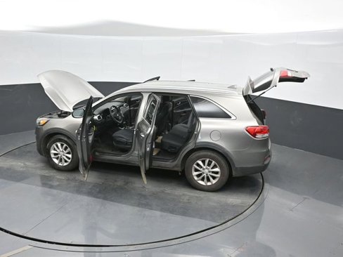 Used 2018 Kia Sorento LX image 50