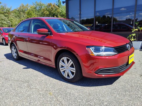 Used 2017 Volkswagen Jetta S image 2