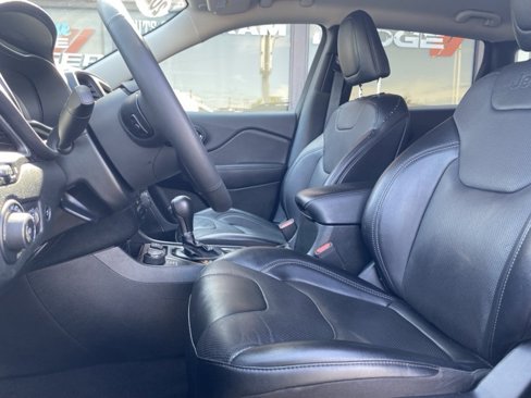 Used 2023 Jeep Cherokee Altitude Lux image 22