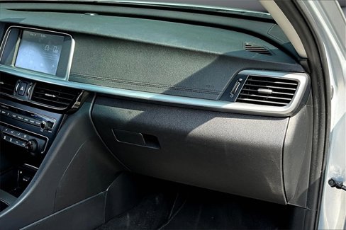 Used 2020 Kia Optima LX image 24