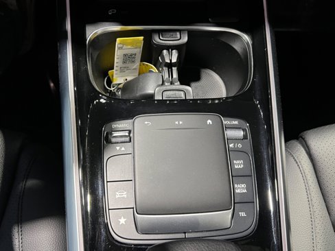 Used 2021 Mercedes-Benz GLA 250 4MATIC w/ Premium Package image 38