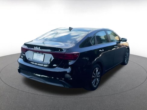 Used 2024 Kia Forte LXS image 12