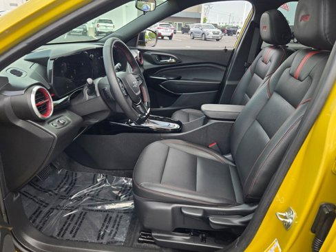 Used 2024 Chevrolet Trax RS w/ Sunroof Package image 19