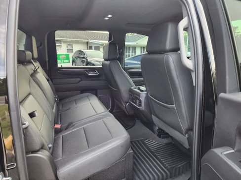 Used 2024 Chevrolet Silverado 2500 LTZ w/ LTZ Plus Package image 10