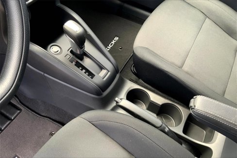 New 2025 Nissan Kicks Play S image 9