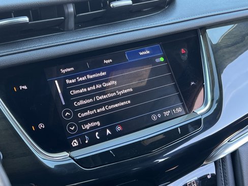 Used 2021 Cadillac XT6 Premium Luxury w/ LPO, Floor Liner Package image 31
