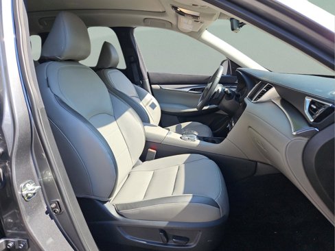 Certified 2024 INFINITI QX50 Luxe image 10