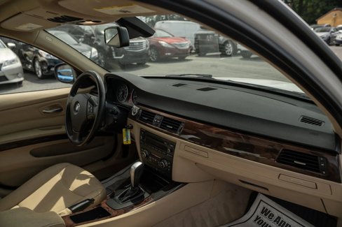 Used 2011 BMW 328i xDrive Sedan image 12